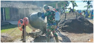 Dengan Mengolah Semen ,Pasir Dan Kricak Dengan Mesin Molen di harapkan cepat selesai Pembangunan Jalan Penghubung Antar Desa