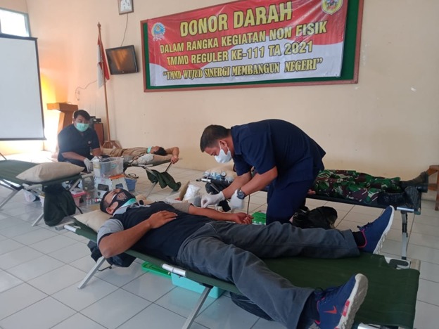 Pelaksanaan Donor Darah, Kegiatan Non Fisik TMMD Reguler Ke-111 Kodim Pati Pelaksanaan Donor Darah, Kegiatan Non Fisik TMMD Reguler Ke-111 Kodim Pati