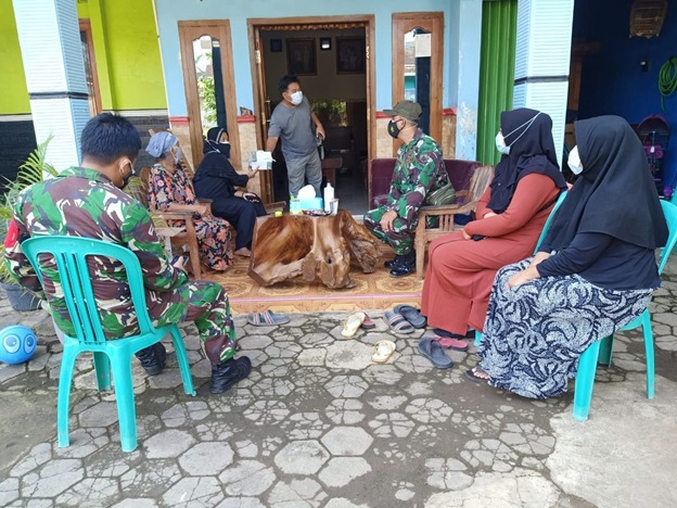 Satgas TMMD Reg 111 Kodim Pati Gencarkan Gerakan Disiplin Protokol Kesehatan 5-M Satgas TMMD Reg 111 Kodim Pati Gencarkan Gerakan Disiplin Protokol Kesehatan 5-M
