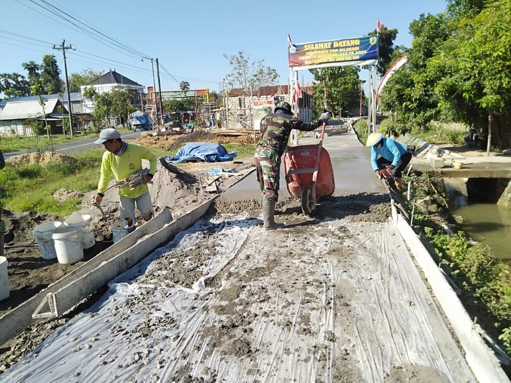 Jalan Penghubung Antar Dua Kecamatan Dituntaskan