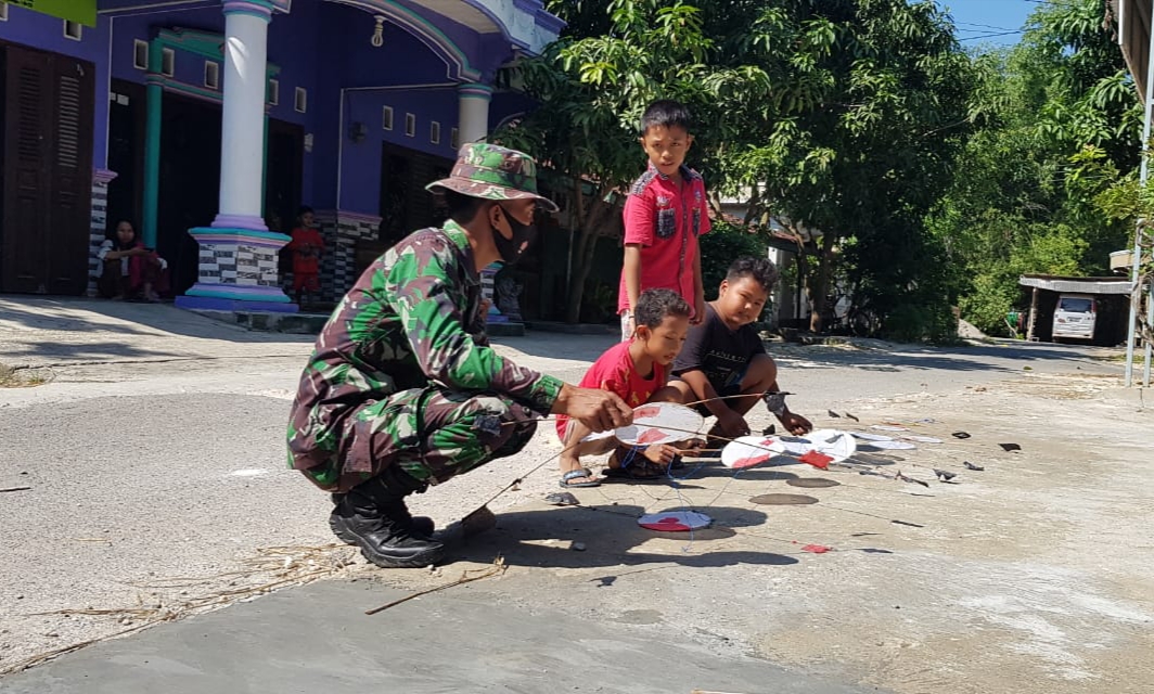 Serda Sukarji Bernostalgia Dengan Anak-anak Desa Tamansari