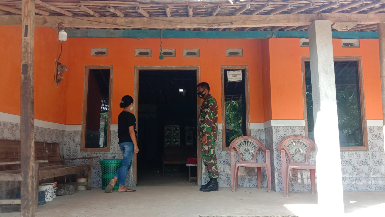 Kebahagiaan Salah Satu Warga Yang Menempati Rumah Karya Program TMMD Reguler 111 Kodim 0718/Pati Kebahagiaan Salah Satu Warga Yang Menempati Rumah Karya Program TMMD Reguler 111 Kodim 0718/Pati
