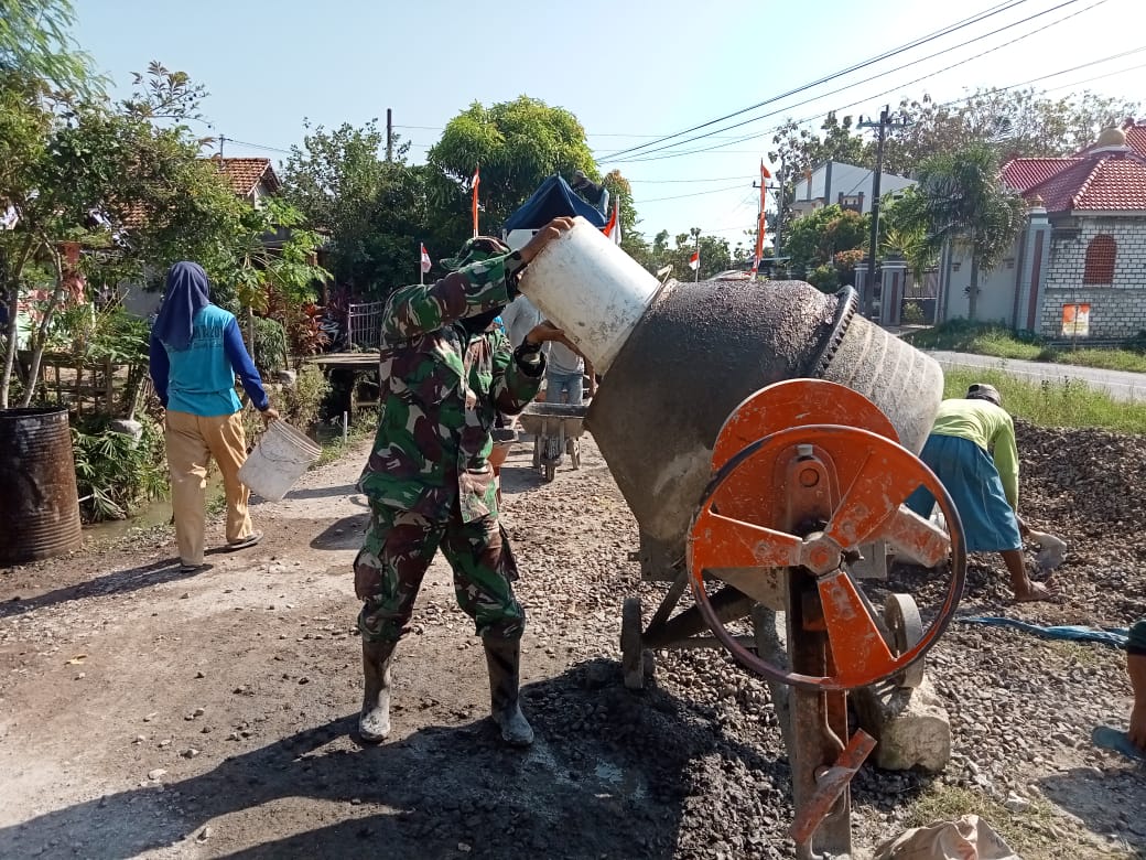 Alat Tumpuan Kerja Bagi Anggota Satgas TMMD Reg Ke -111 Alat Tumpuan Kerja Bagi Anggota Satgas TMMD Reg Ke -111