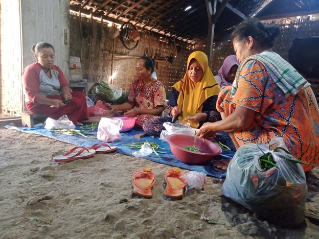 Peran Penting Emak-Emak Dalam Mensukseskan TMMD Reguler Ke-111 Kodim 0718/Pati