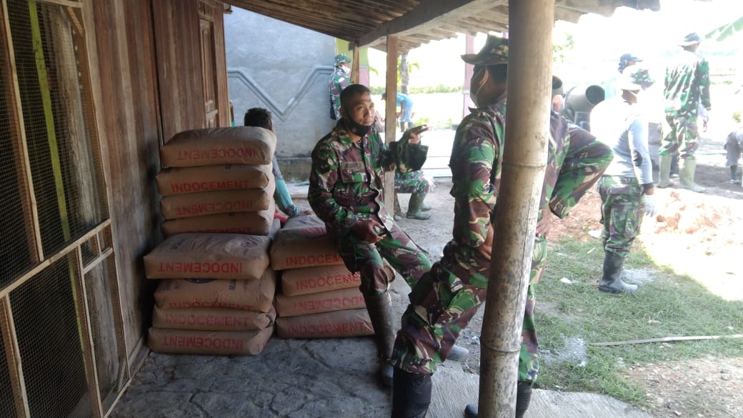 Tumpukan Semen Menjadi Saksi Pengabdian Satgas TMMD Tumpukan Semen Menjadi Saksi Pengabdian Satgas TMMD