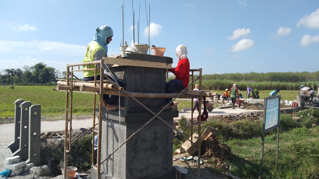 Pengerjaan Tugu Prasasti TMMD  Terus Dikebut