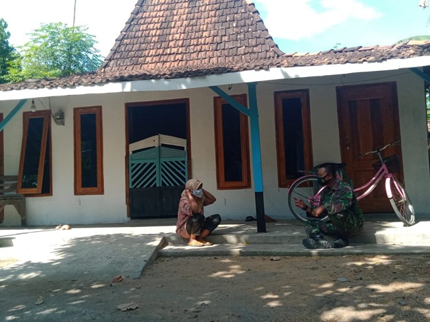 Kebahagian Ibu Sripi Kini Memiliki Rumah Yang Menjadi Dambaannya Selama Ini