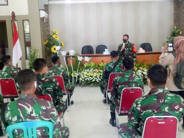 Ucapan Terimakasih Kepada Prajurit Anggota Satgas TMMD Reguler Ke-111 Kodim 0718/Pati dari Dansatgas Ucapan Terimakasih Kepada Prajurit Anggota Satgas TMMD Reguler Ke-111 Kodim 0718/Pati dari Dansatgas