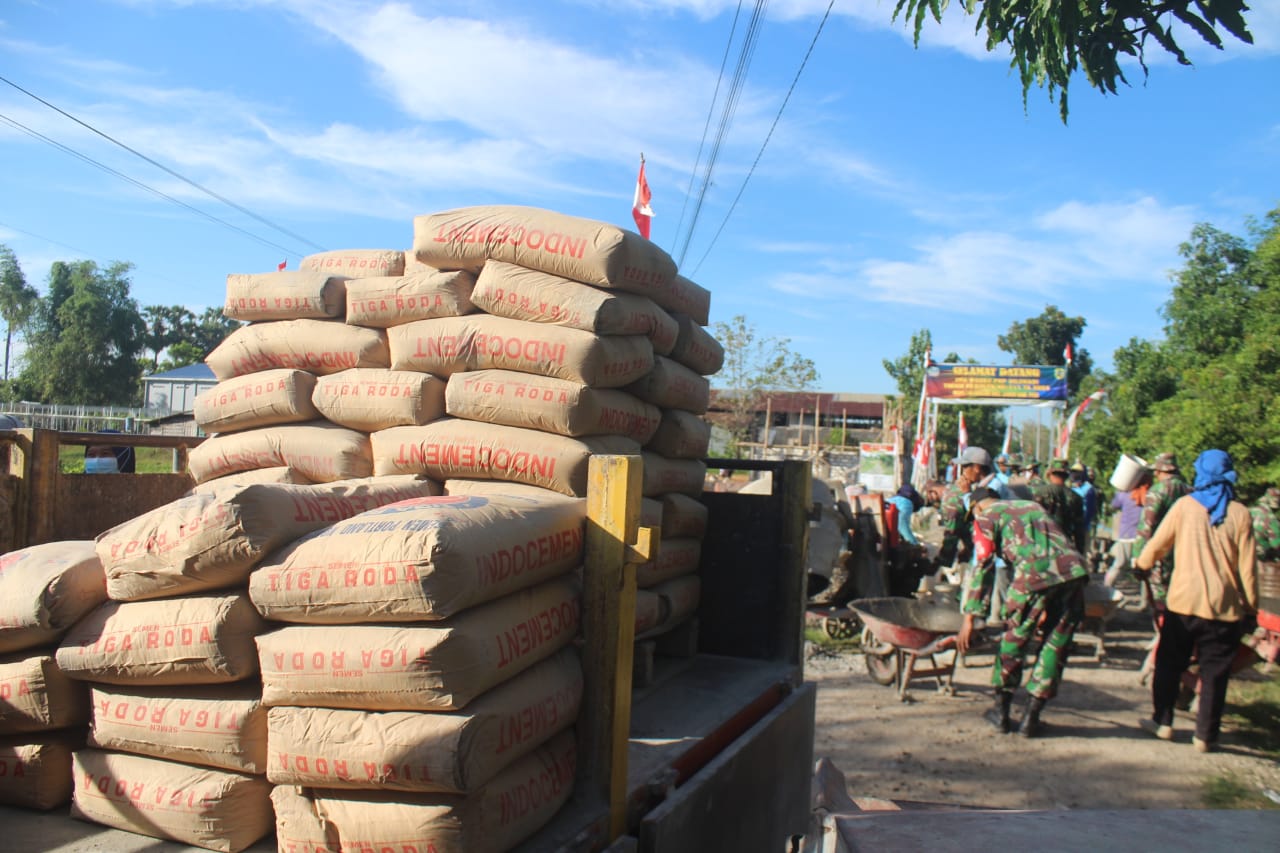 Material Silih Berganti Berdatangan Di Lokasi TMMD