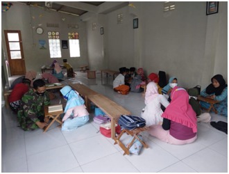 Pendidikan Aklaq sangatlah Penting Bagi Anak Usia Dini sampai Remaja di Samping Belajar Mengaji Membaca Dan Menulis Alquran