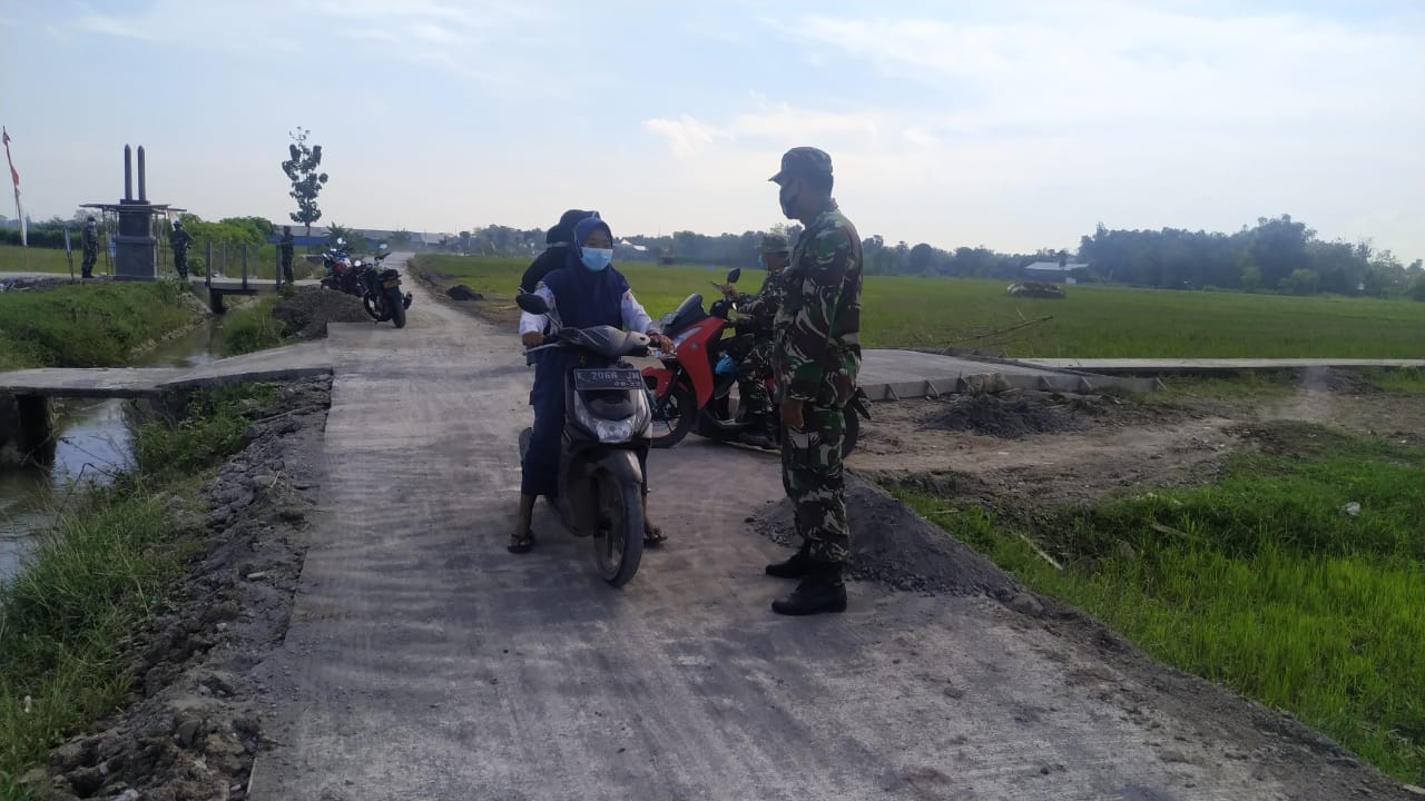 Jalan Baru TMMD Bangun ” Anak Sekolah Sudah Menikmati Terimakasih Bapak TNI