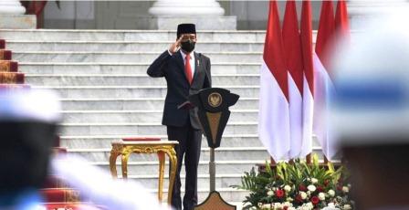 Presiden Joko Widodo Pimpin Upacara Peringatan ke-76 Hari TNI