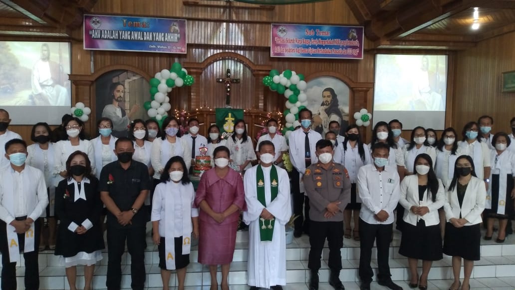 Wabub Petra Rembang Pimpin Ibadah Syukur 184 Tahun Jemaat GMIM Imanuel Wiau Lapi