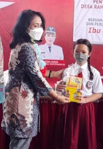 Tania Worotitjan Mewakili Anak-Anak Bertemu Menteri Bintang Puspayoga. Tania Worotitjan Mewakili Anak-Anak Bertemu Menteri Bintang Puspayoga.