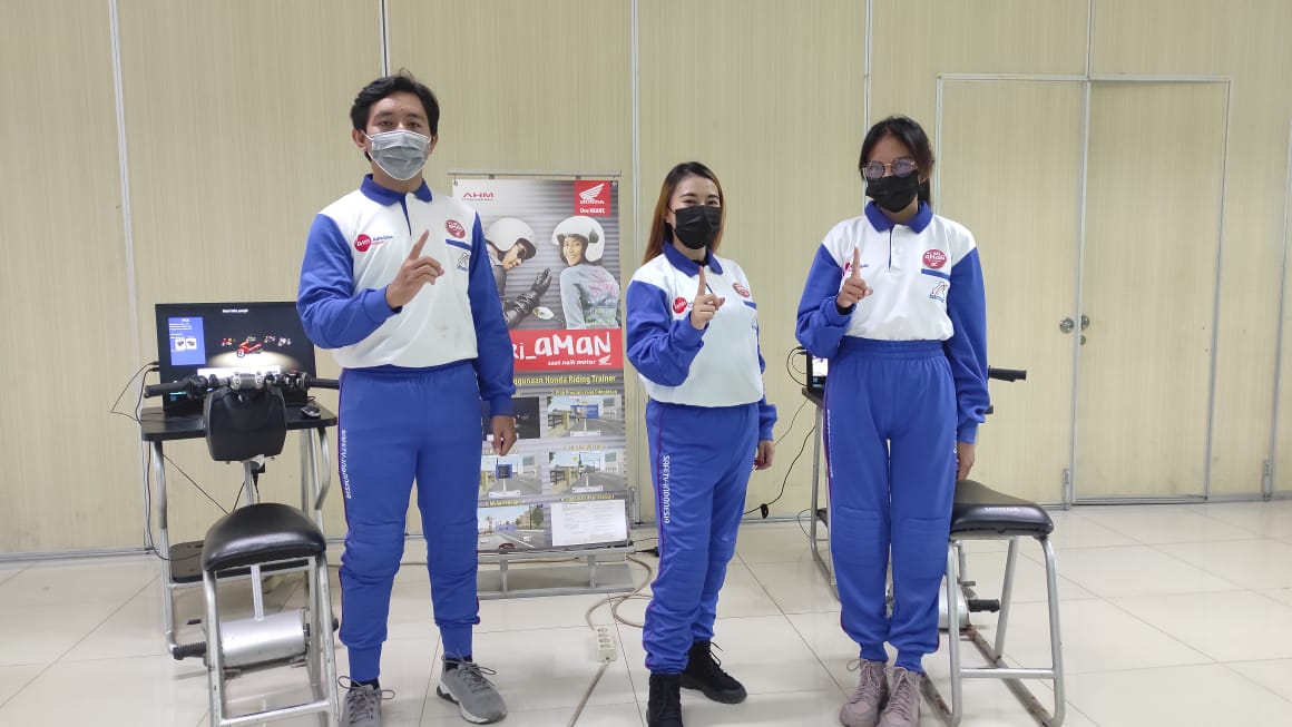 PT AHM Uji Kemampuan Instruktur  Safety Riding Honda