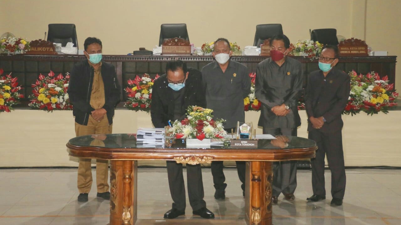 Walikota Caroll: Makasih DPRD Tomohon, Akhirnya KUA PPAS 2022 Dapat Disepakati
