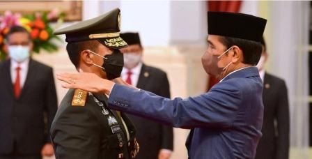 Presiden Jokowi Lantik Andika Perkasa sebagai Panglima TNI Presiden Jokowi Lantik Andika Perkasa sebagai Panglima TNI