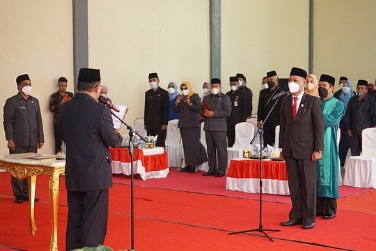Bupati Lantik PJs Sekda, Tetap Jaga Prokes 3M Bupati Lantik PJs Sekda, Tetap Jaga Prokes 3M