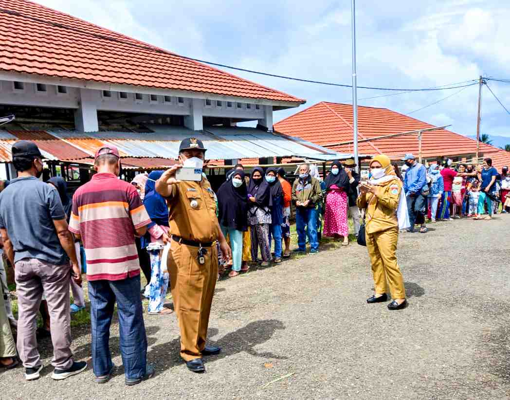 Pemda Boltim Distribusikan 2000 Liter Migor di Kecamatan Modayag