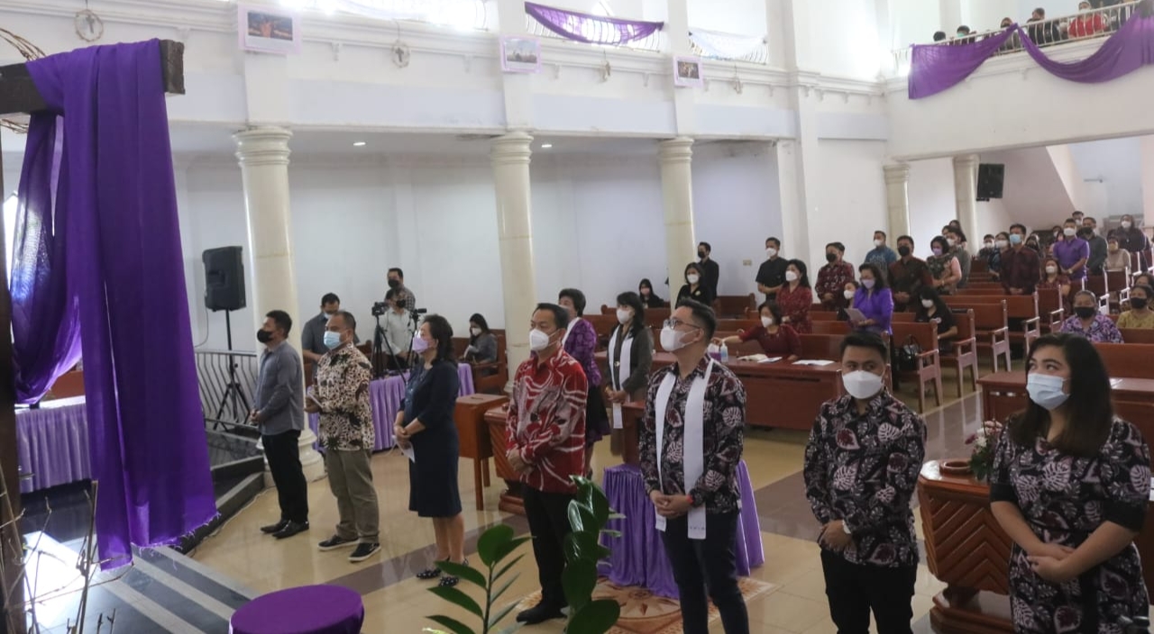 Walikota Caroll Pimpin Panitia Paskah Pemuda GMIM 2022 Walikota Caroll Pimpin Panitia Paskah Pemuda GMIM 2022