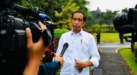 Soal Presiden Tiga Periode, Presiden: Kita Harus Taat Konstitusi