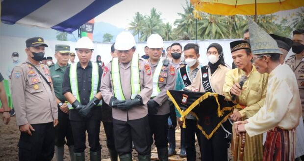 Bupati Bersama Kapolda Sulut, Lakukan Peletakan Batu Pertama Mako-Polres