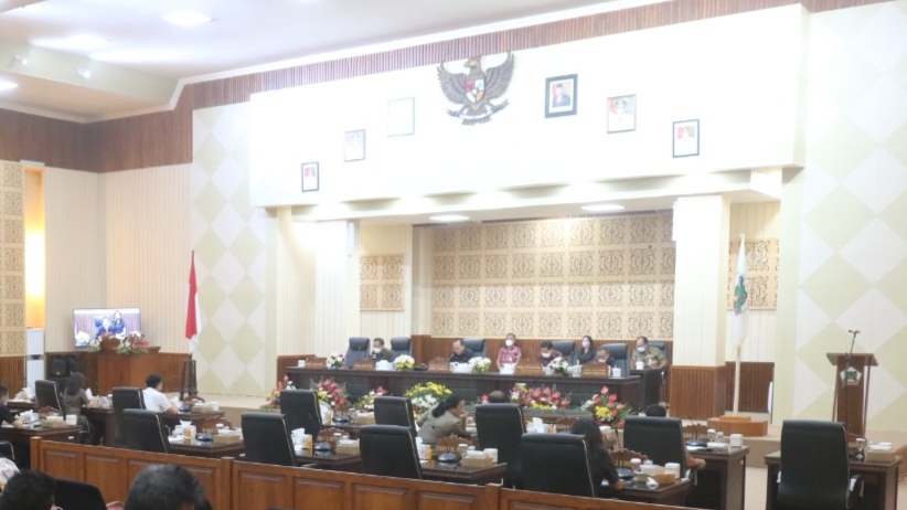 Paripurna Ranperda LKPJ 2021, Walikota Caroll Beri Apresiasi Pada DPRD Tomohon