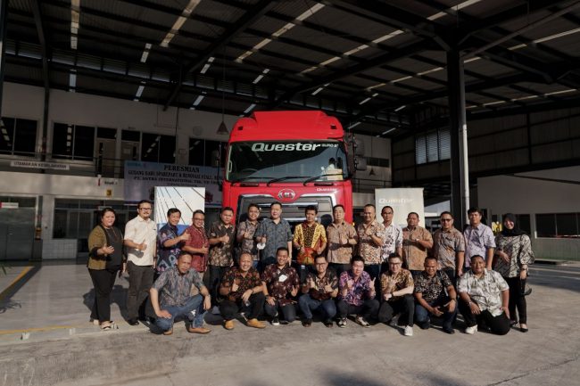 Astra UD Trucks meresmikan gudang suku cadang dan peningkatan fasilitas bengkel di Semarang.