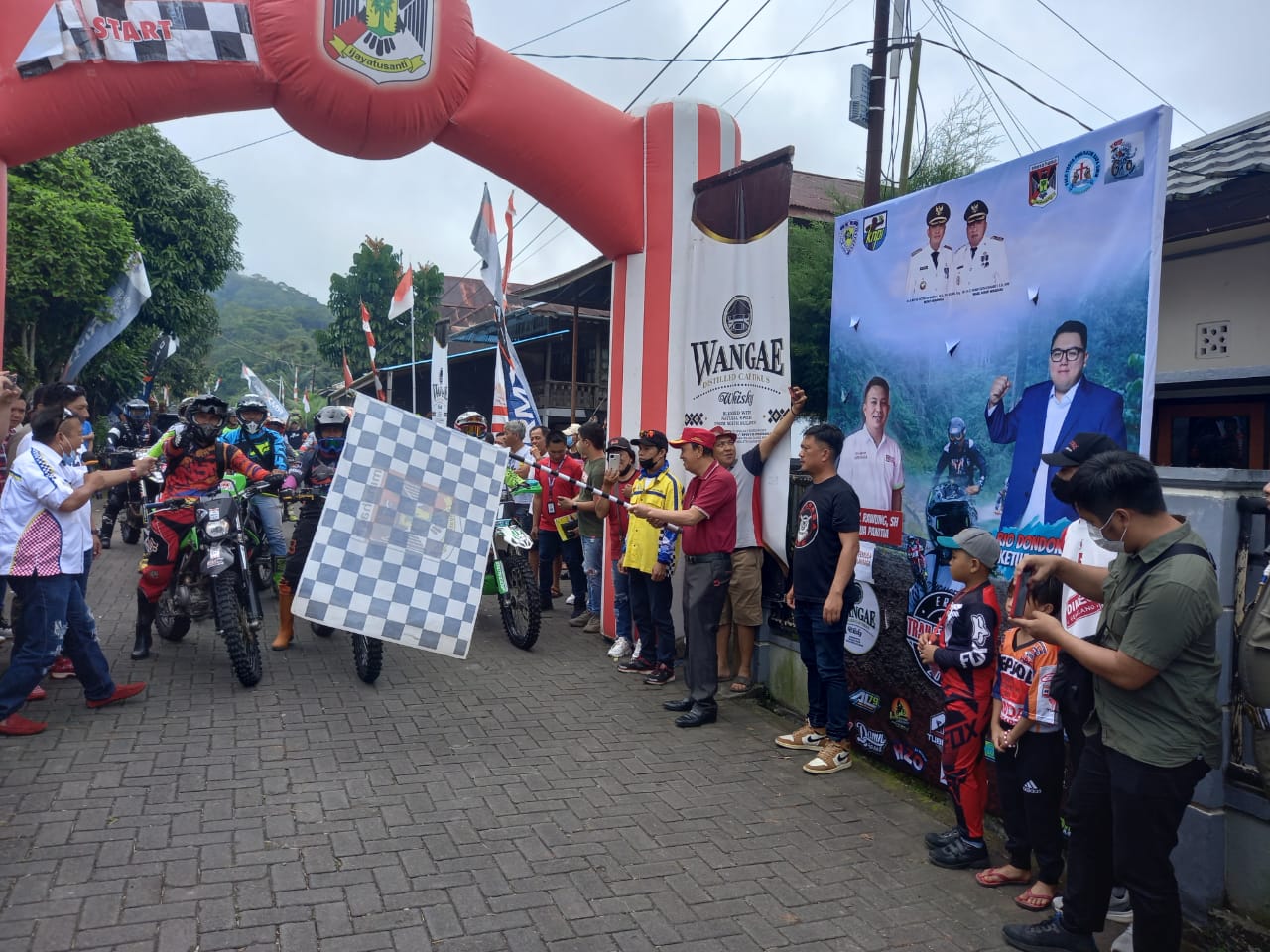 Wakili Dandim Minahasa, Lettu Jakobus Hadiri Lomba Trail Adventur di Eris