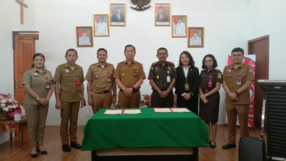 Walikota Caroll dan Kajari Alfonsius, Tandatangan Kesepahaman Hukum Perdata/TUN Walikota Caroll dan Kajari Alfonsius, Tandatangan Kesepahaman Hukum Perdata/TUN