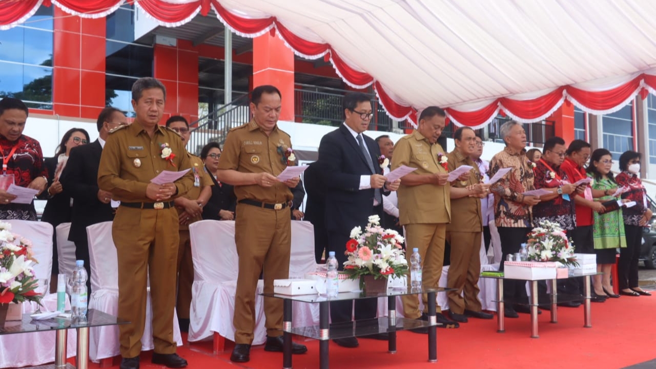 Walikota Caroll Ikuti Ibadah Syukur Sidang Sinode Tahunan GMIM dan Soft Opening Rektorat UKIT