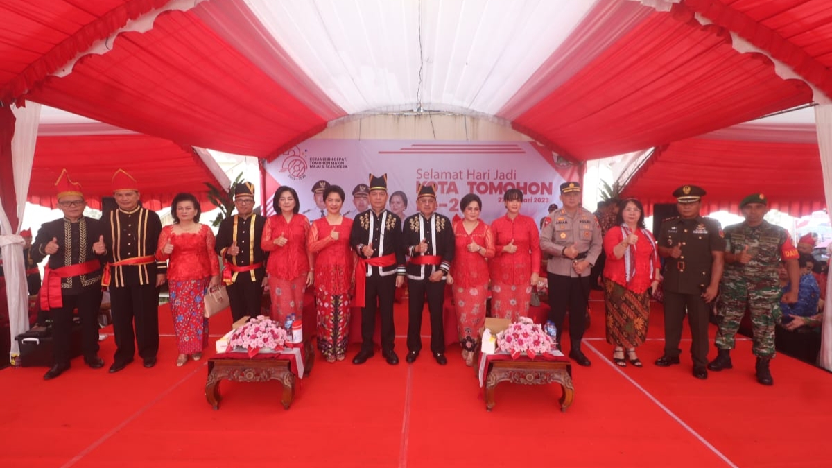 Walikota Caroll Irup Upacara Puncak Peringatan Hari Jadi ke-20 Kota Tomohon Tahun 2023 Walikota Caroll Irup Upacara Puncak Peringatan Hari Jadi ke-20 Kota Tomohon Tahun 2023