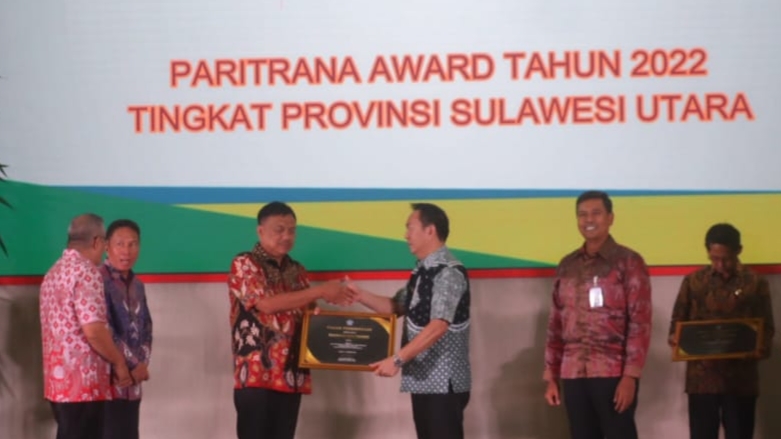 Walikota Caroll Terima Penghargaan Paritrana Award Tahun 2022