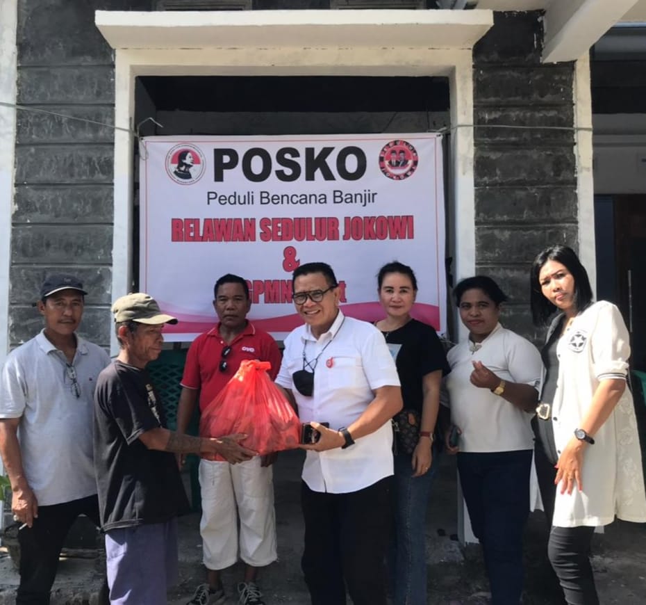 Jopie Komaling Salurkan Bantuan untuk Korban Banjir Manado