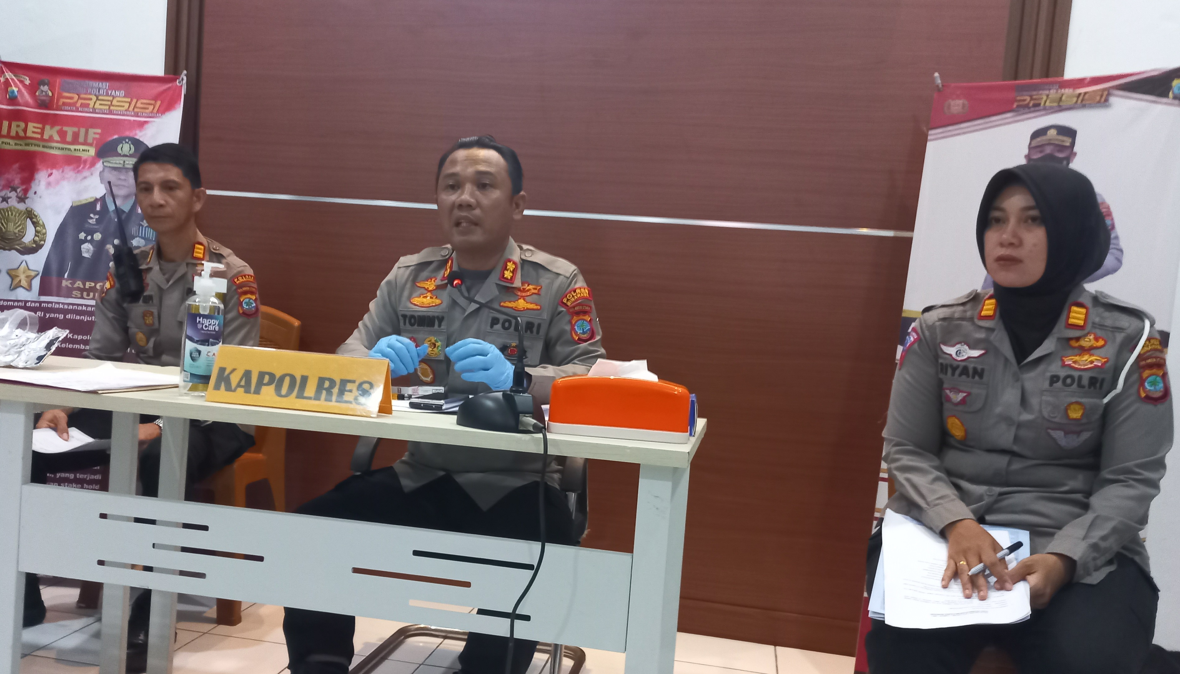 Polres Minahasa Gelar Jumpa Pers Terkait Lakalantas di Desa Tompaso Dua