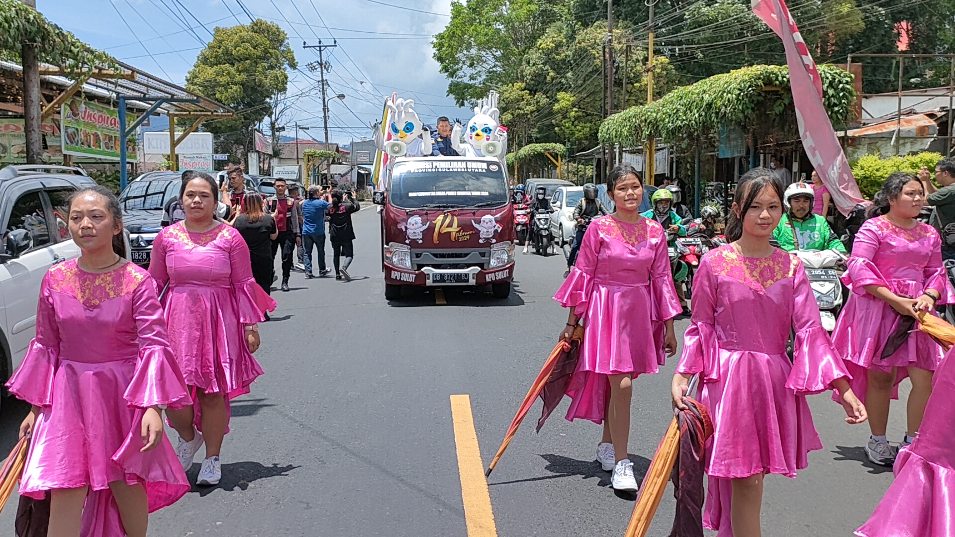 Kirab Pemilu 2024 Masuk Kota Tomohon, Mandagi: Demi Meningkatnya Partisipasi Pemilih