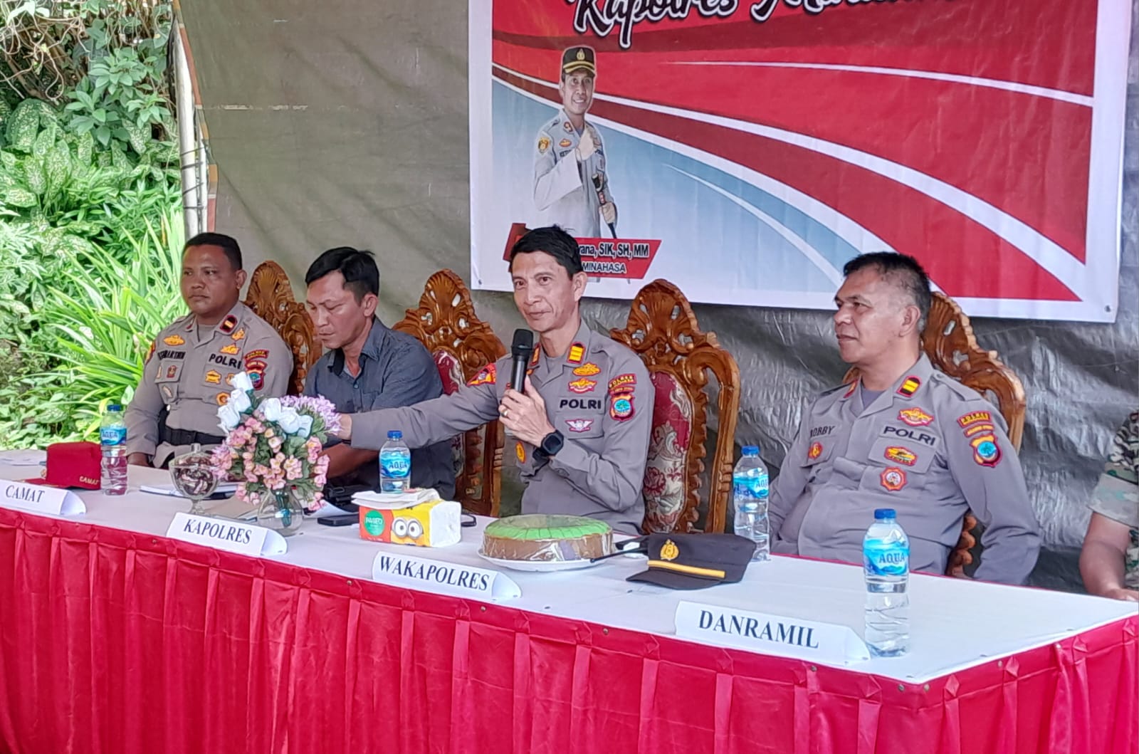 Wakili Kapolres Minahasa, Kabag Ops Rudi Repi Pimpin Giat Jumat Curhat di kec.Lemtim