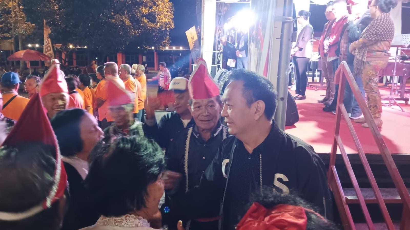 Walikota Caroll Ajak Masyarakat Manfaatkan Panggung Rakyat di Kuliner CSWL
