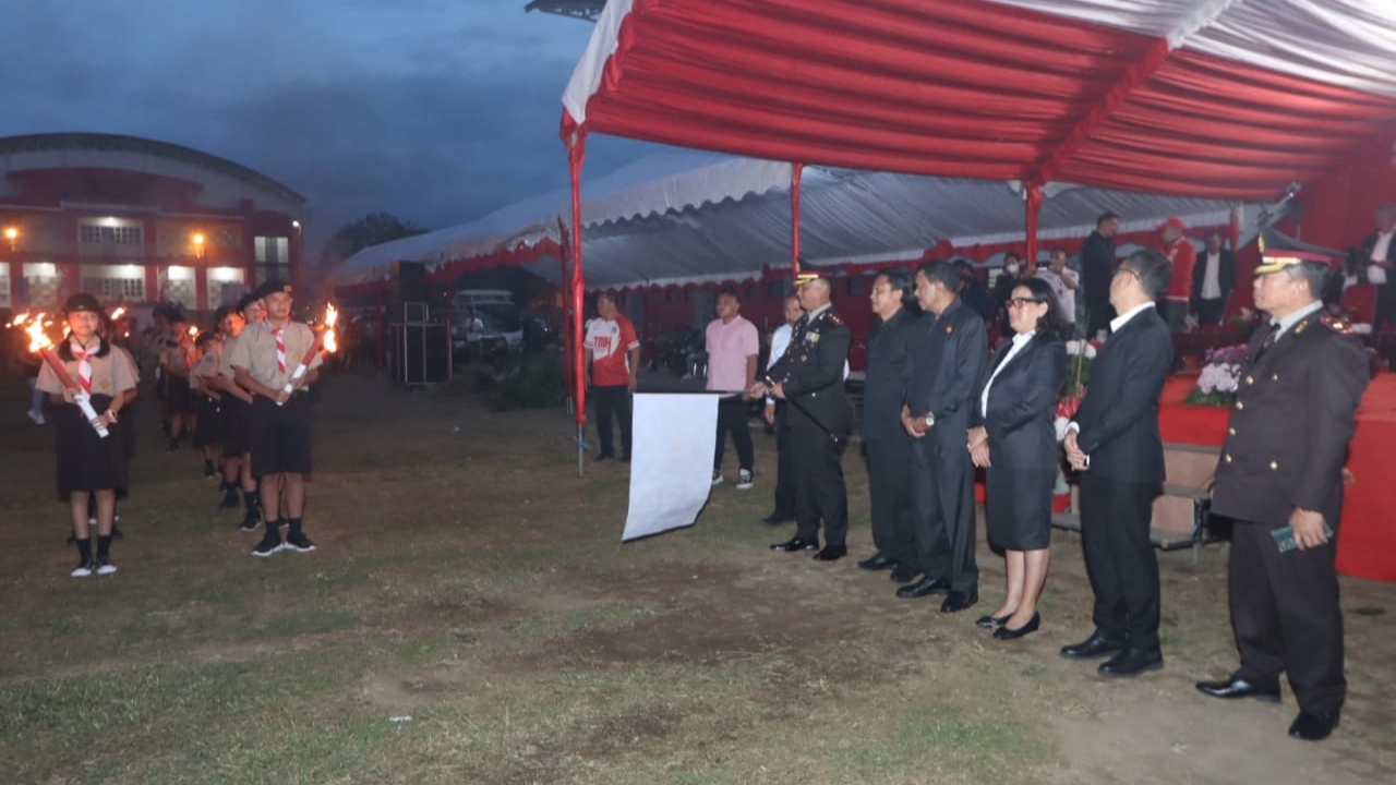 Sekdakot Edwin Roring Ikuti Upacara Taptu Peringatan Proklamasi RI Tahun 2023