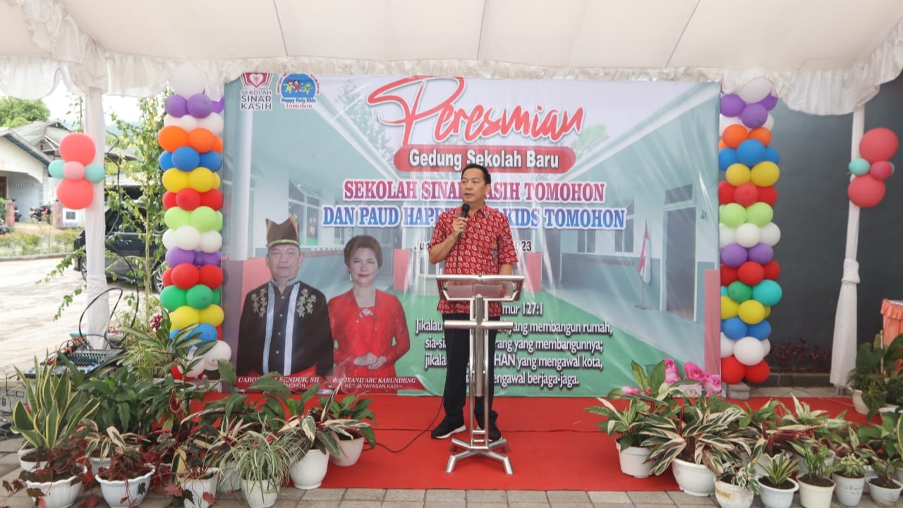 Walikota Caroll Resmikan Gedung Baru SD Sinar Kasih dan Happy Holy Kids Walikota Caroll Resmikan Gedung Baru SD Sinar Kasih dan Happy Holy Kids