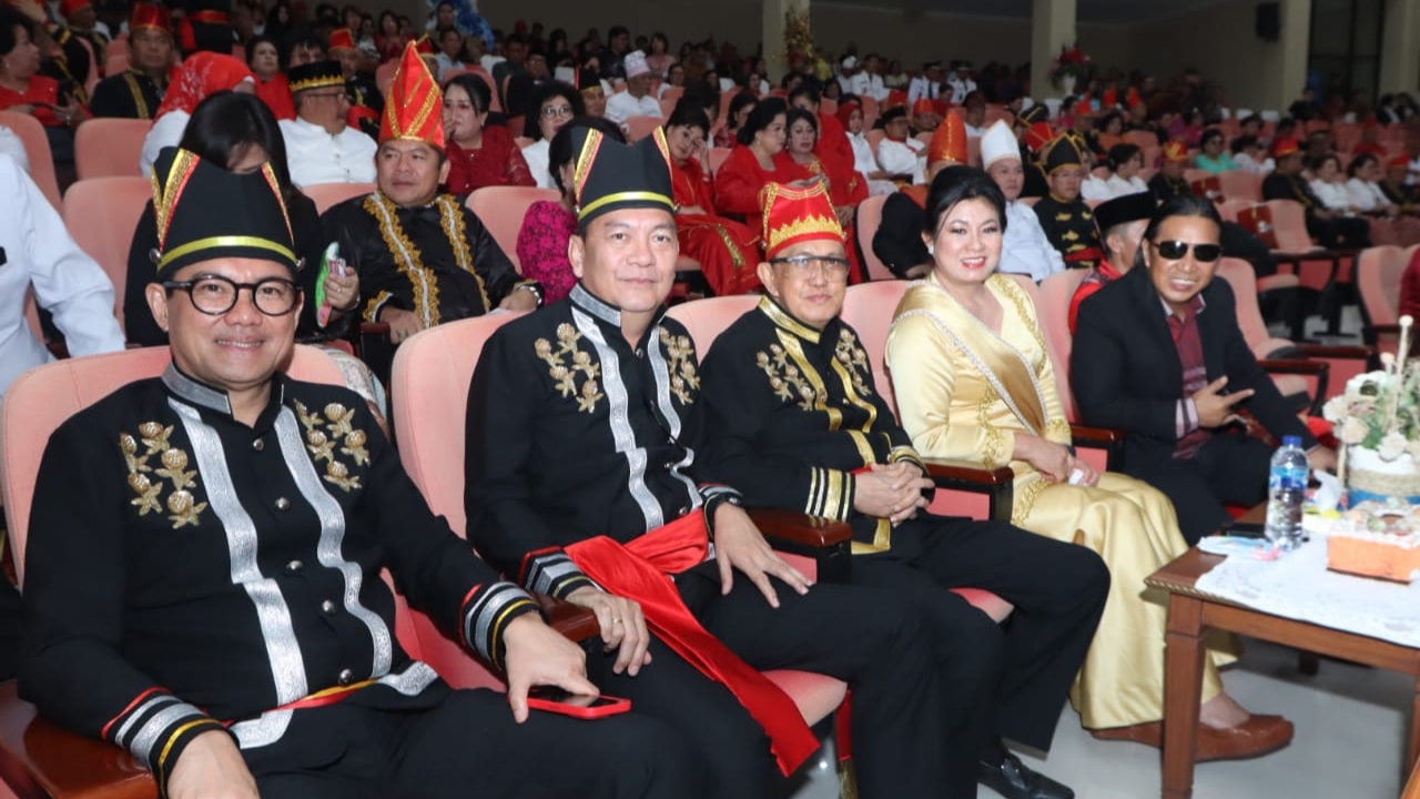 Walikota Caroll Syukuri Puncak Peringatan Ulang Tahun ke-59 Sulawesi Utara Walikota Caroll Syukuri Puncak Peringatan Ulang Tahun ke-59 Sulawesi Utara