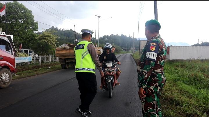 Sinergitas Polres dan Kodim 1302 Minahasa Cegah Pelanggaran Lalin Aparat Penegak Hukum