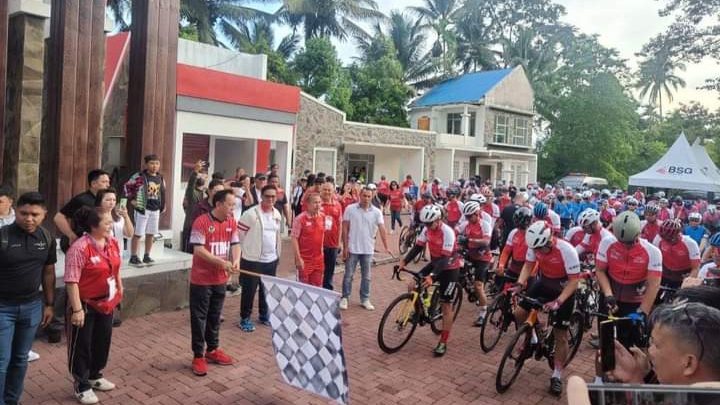 Dilepas Walikota Caroll, Kapolda Sulut Ikut Sukseskan “Tour de Tomohon” Tahun 2023