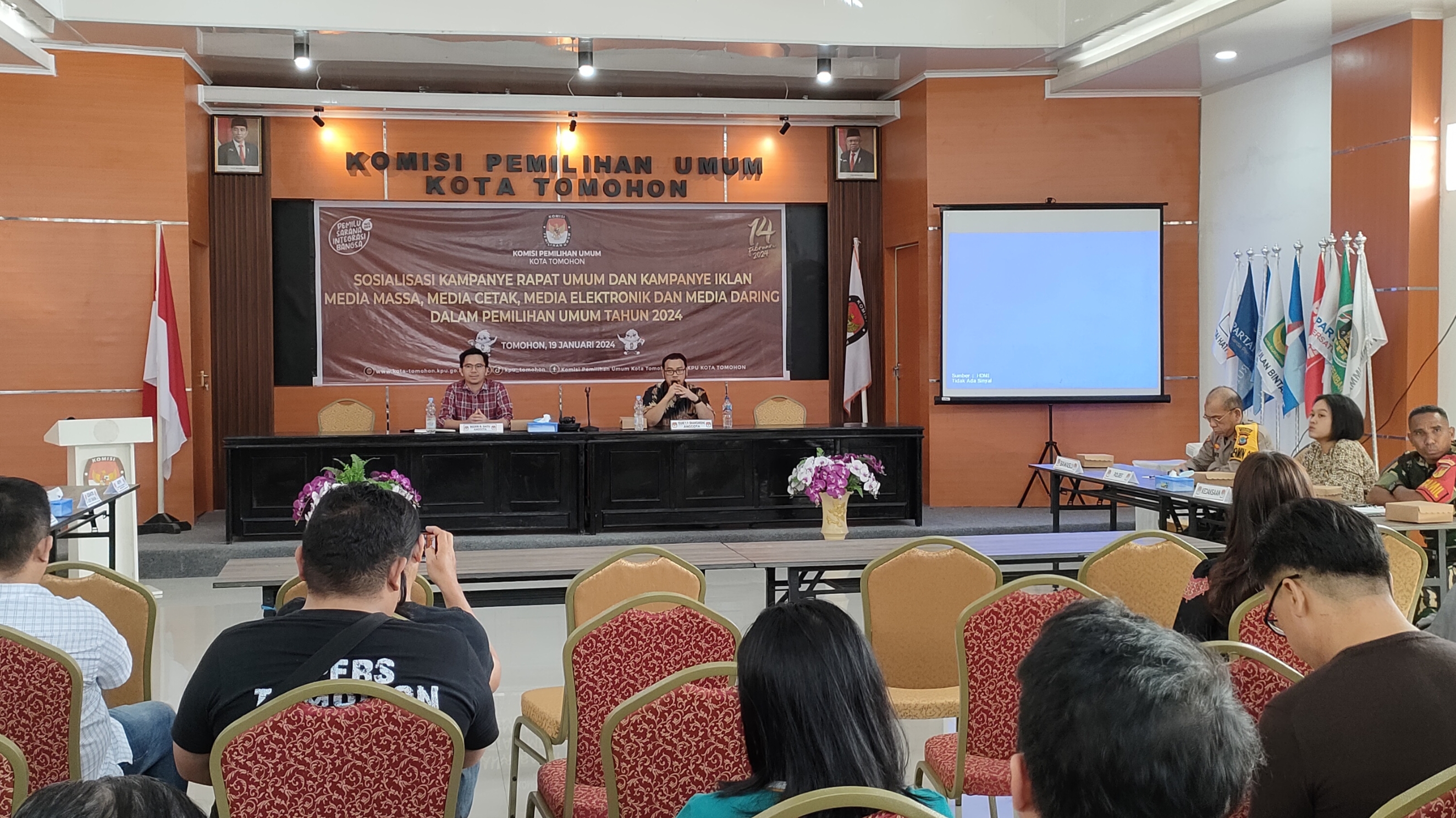KPU Tomohon Sosialisasikan Jadwal Kampanye dan Pemanfaatan Iklan KPU Tomohon Sosialisasikan Jadwal Kampanye dan Pemanfaatan Iklan