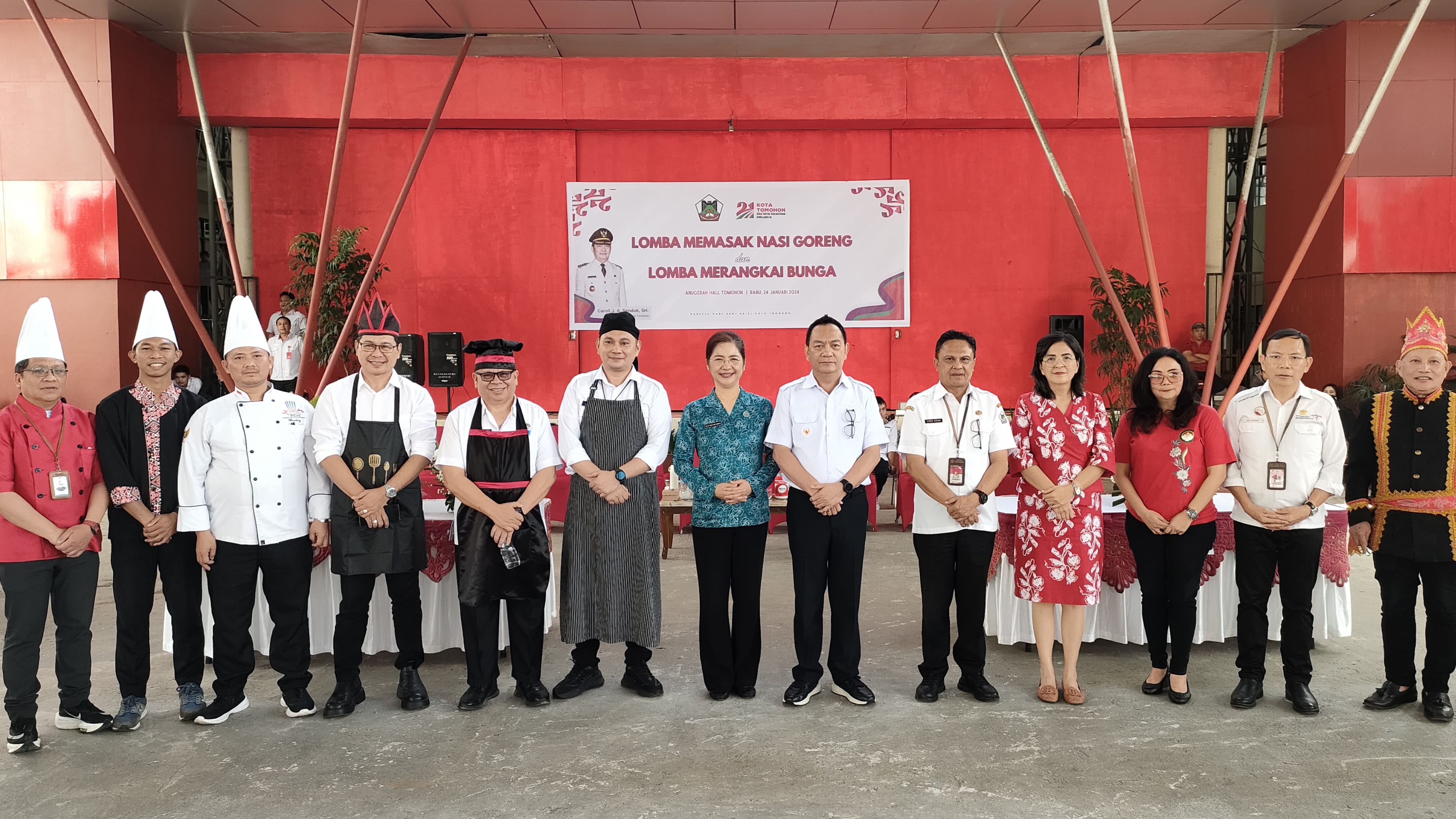 Keseruan Lomba Pejabat Bikin Nasi Goreng Meriahkan Hari Jadi Kota Tomohon, Caroll – Edwin Peserta Kehormatan Keseruan Lomba Pejabat Bikin Nasi Goreng Meriahkan Hari Jadi Kota Tomohon, Caroll – Edwin Peserta Kehormatan