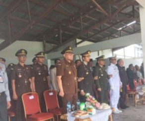 Meski diguyur hujan Upacara HUT ke-599 Kabupaten Sangihe dilaksanakan