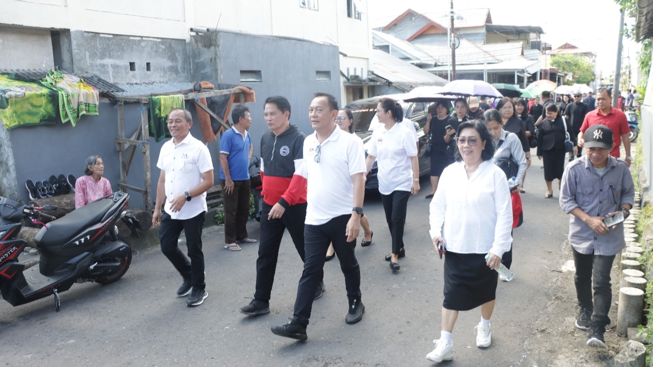 Walikota Caroll Bersukacita Dalam Prosesi Pawai Paskah GMIM Wilayah Kakaskasen