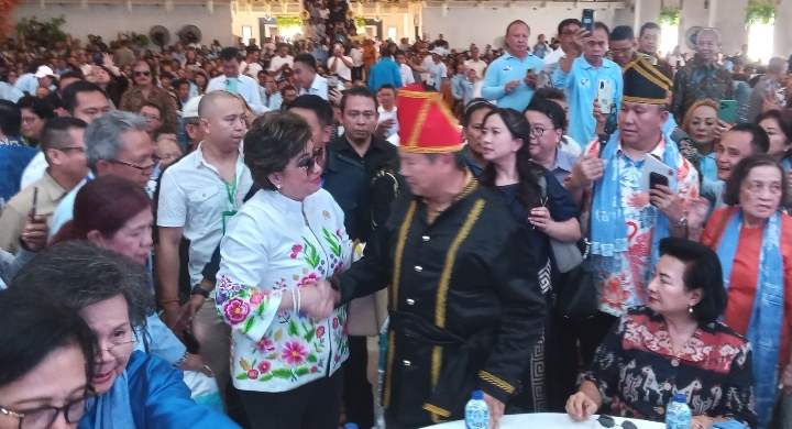 Ketum Topan 08 Tegaskan Kawal Prabowo Dua Periode dalam Doa Syukur dan Siaga Keluarga Prabowo Ketum Topan 08 Tegaskan Kawal Prabowo Dua Periode dalam Doa Syukur dan Siaga Keluarga Prabowo