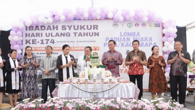 Walikota Caroll Syukuri Ultah GMIM Damai Sejahtera Lahendong