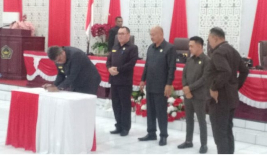 DPRD Kabupaten Sangihe Telah Setujui RAPBD Perubahan DPRD Kabupaten Sangihe Telah Setujui RAPBD Perubahan